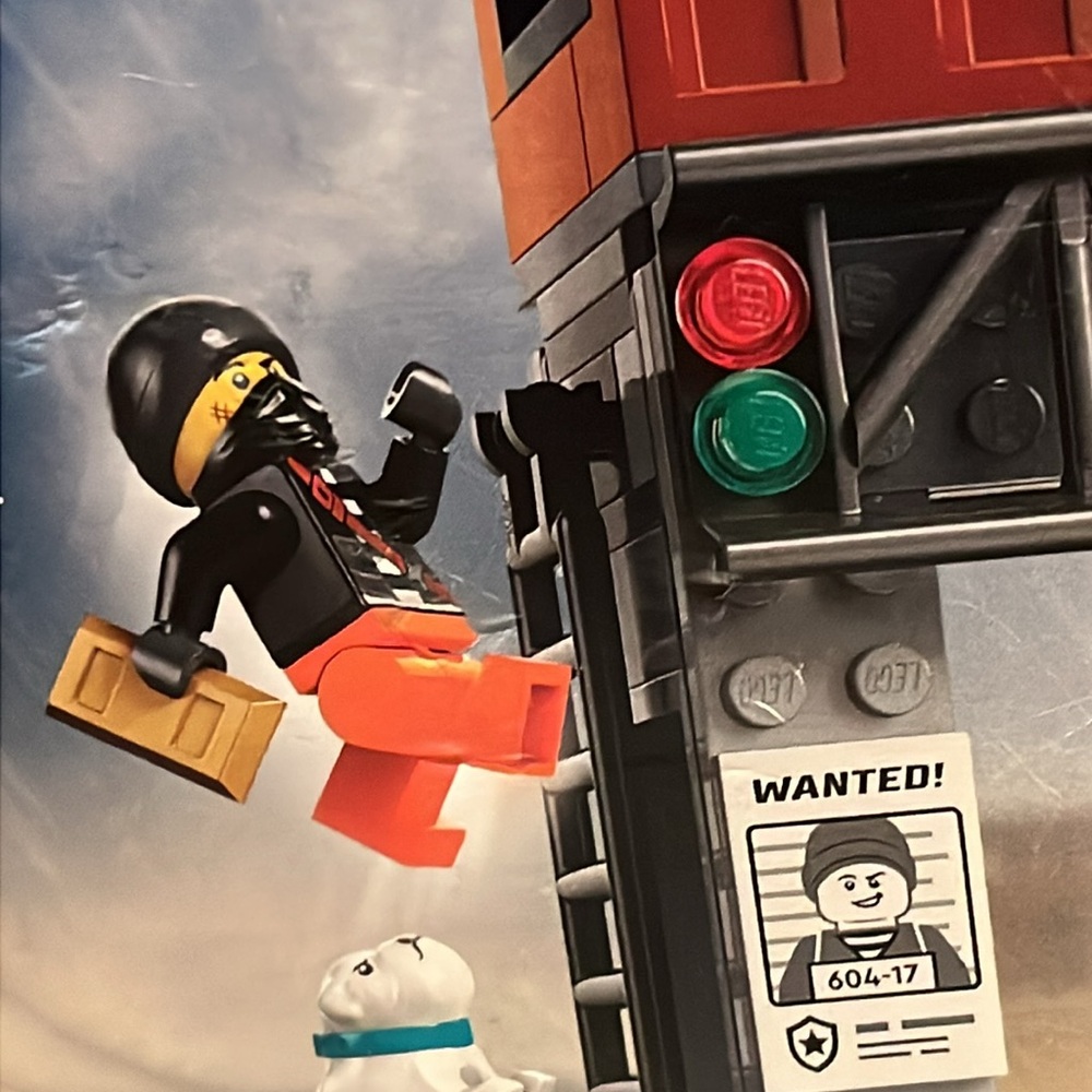 LEGO City Police Speedboat and Crooks' Hideout (60417) - Picture 7 of 8